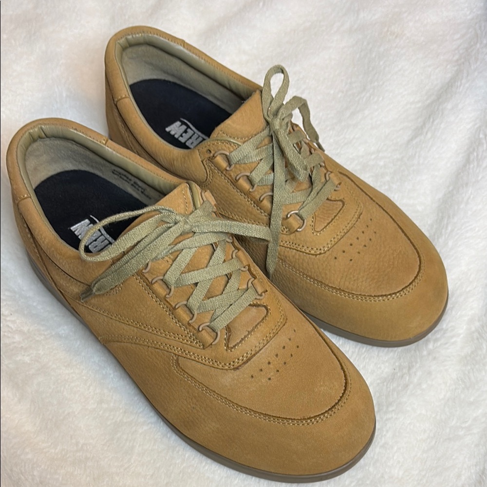 DREW Tan Suede Sneakers Low-Top Casual